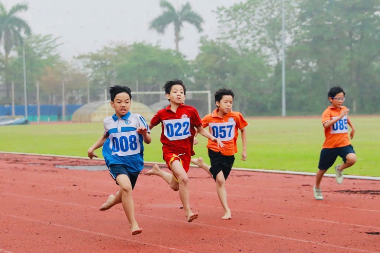 Hơn 166 vận động viên tham gia thi đấu môn Điền Kinh tại Giải thể thao học sinh phổ thông phường Từ Liêm

- Ảnh 5.