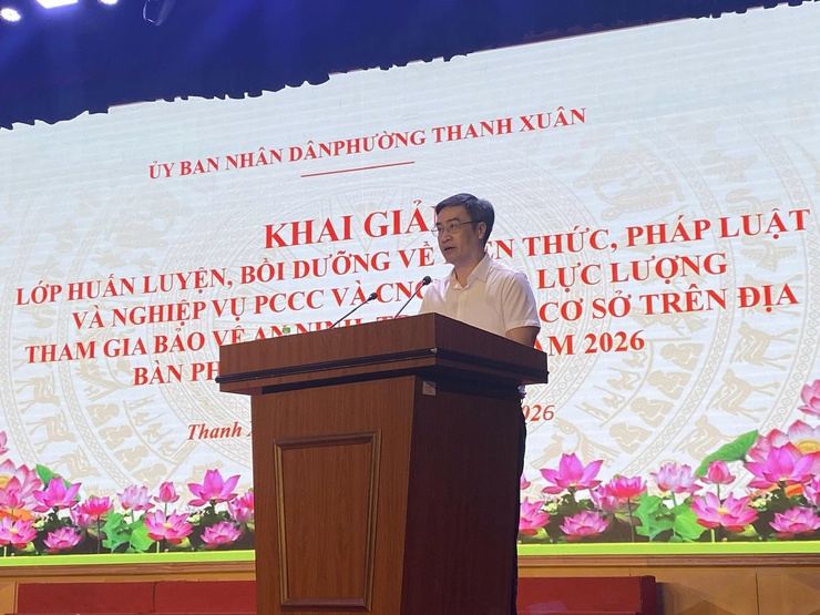 Công an phường Thanh Xuân tổ chức Hội nghị tuyên truyền, tập huấn nghiệp vụ PCCC và CNCH cho lực lượng tham gia bảo vệ an ninh trật tự ở cơ sở- Ảnh 1.