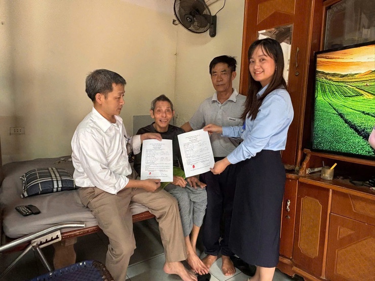 Đưa dịch vụ công đến tận nhà: Cách làm gần dân, sát dân của chính quyền xã Quảng Bị trong Cải cách hành chính và chuyển đổi số- Ảnh 5.