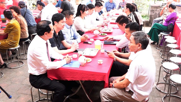 RẠNG DANH "TRẠNG CẬU, TRẠNG CHÁU".  Ngày Giỗ Tổ họ Nguyễn Đức ở Canh Hoạch – Nét đẹp văn hóa đất học Dân Hoà- Ảnh 4.