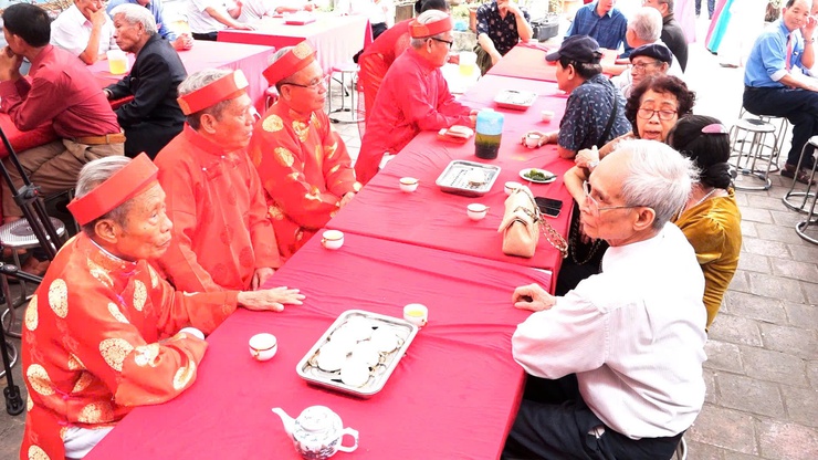 RẠNG DANH "TRẠNG CẬU, TRẠNG CHÁU".  Ngày Giỗ Tổ họ Nguyễn Đức ở Canh Hoạch – Nét đẹp văn hóa đất học Dân Hoà- Ảnh 15.