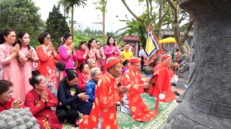 RẠNG DANH "TRẠNG CẬU, TRẠNG CHÁU".  Ngày Giỗ Tổ họ Nguyễn Đức ở Canh Hoạch – Nét đẹp văn hóa đất học Dân Hoà- Ảnh 1.