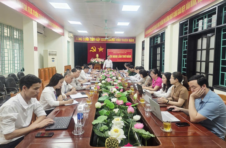 Hội nghị lần thứ 5 BCH Đảng bộ phường Phú Lương khoá I xem xét và quyết định nhiều nhiệm vụ trọng tâm 9 tháng cuối năm 2026- Ảnh 1.