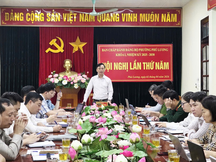 Hội nghị lần thứ 5 BCH Đảng bộ phường Phú Lương khoá I xem xét và quyết định nhiều nhiệm vụ trọng tâm 9 tháng cuối năm 2026- Ảnh 2.