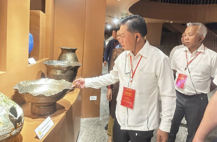 Bát Tràng trao đổi kinh nghiệm công tác kiểm tra, giám sát với Đoàn UBKT Đảng – Thanh tra Thủ đô Viêng Chăn- Ảnh 10.