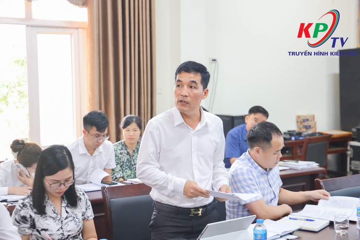 Thường trực Đảng uỷ xã đã tổ chức Hội nghị giao ban Ban Chỉ đạo các dự án trọng điểm trên địa bàn.- Ảnh 8.