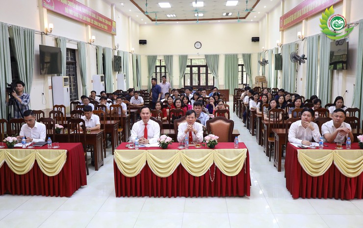 Phú cát triển khai nhiệm vụ cải cách hành chính, chuyển đổi số năm 2026; khen thưởng nhiều tập thể, cá nhân tiêu biểu- Ảnh 1.