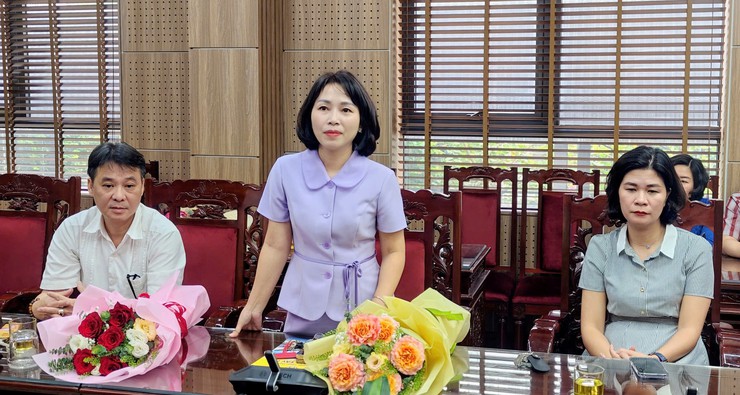 UBND phường Tây Hồ tổ chức trao quyết định về công tác cán bộ- Ảnh 11.