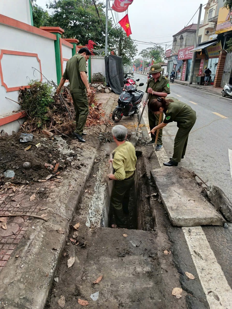 Công an xã Liên Minh quyết tâm giữ vững tuyến đường ba nhất- Ảnh 2.