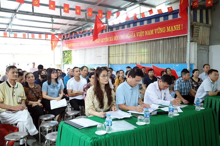 Xuân Mai đối thoại, vận động bàn giao mặt bằng dự án Quốc lộ 6 với hộ gia đình, cá nhân thôn Tân Mai- Ảnh 2.