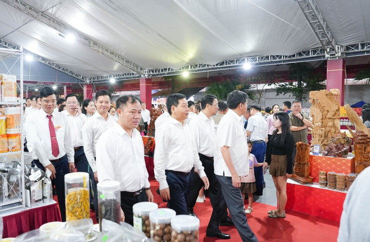 QUỐC OAI KHAI HỘI CHÙA THẦY 2026: ĐÁNH THỨC DI SẢN, LAN TỎA HỒN THIÊNG XỨ ĐOÀI- Ảnh 27.