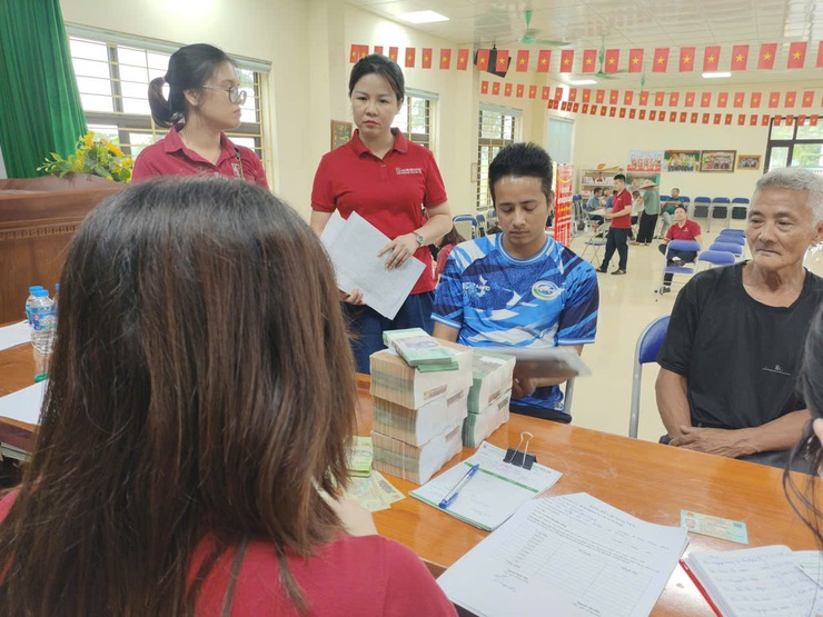 Xã Đại Thanh: Đồng loạt chi trả tiền bồi thường hỗ trợ GPMB Dự án Khu đô thị Thể thao Olympic tại 5 thôn Hữu Từ, Nhân Hoà, Siêu Quần, Quỳnh Đô, Ích Vịnh.- Ảnh 1.