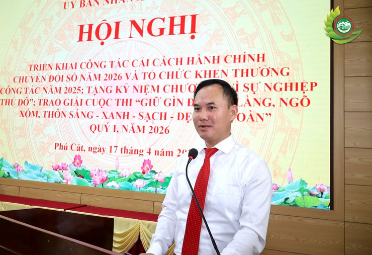 Phú cát triển khai nhiệm vụ cải cách hành chính, chuyển đổi số năm 2026; khen thưởng nhiều tập thể, cá nhân tiêu biểu- Ảnh 3.