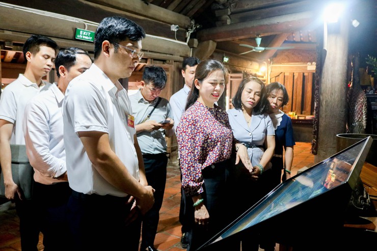 ĐOÀN KIỂM TRA LIÊN NGÀNH THÀNH PHỐ KHẢO SÁT, LÀM VIỆC VỀ CÔNG TÁC TỔ CHỨC LỄ HỘI TẠI QUỐC OAI- Ảnh 3.