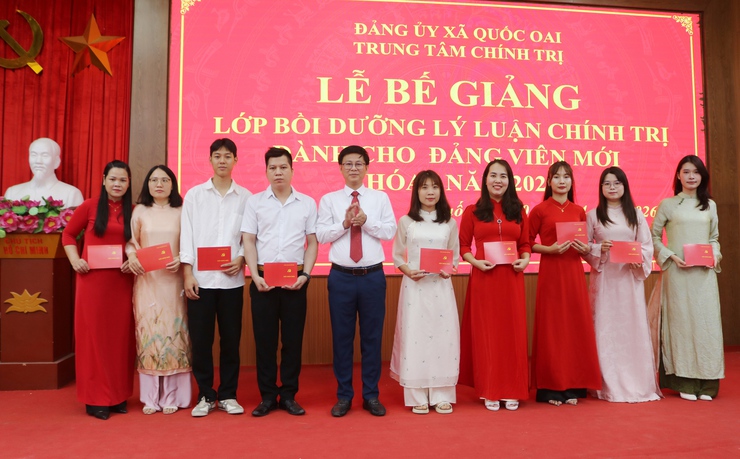 Bế mạc lớp bồi dưỡng đảng viên mới: khẳng định bản lĩnh, nuôi dưỡng khát vọng cống hiến- Ảnh 4.