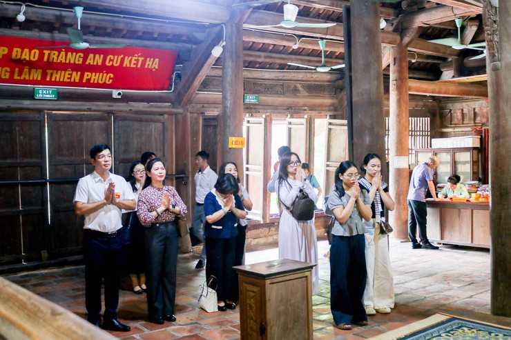 ĐOÀN KIỂM TRA LIÊN NGÀNH THÀNH PHỐ KHẢO SÁT, LÀM VIỆC VỀ CÔNG TÁC TỔ CHỨC LỄ HỘI TẠI QUỐC OAI- Ảnh 4.