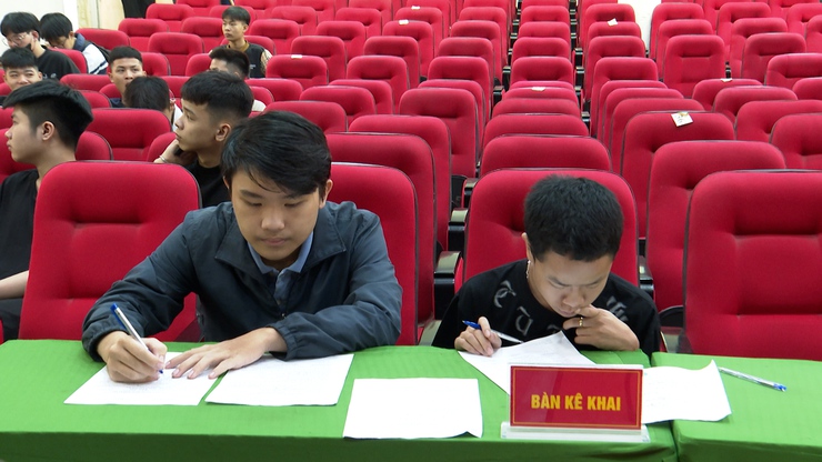 Phú Xuyên tổ chức đăng ký nghĩa vụ quân sự năm 2026 bảo đảm nghiêm túc, đúng quy định- Ảnh 7.