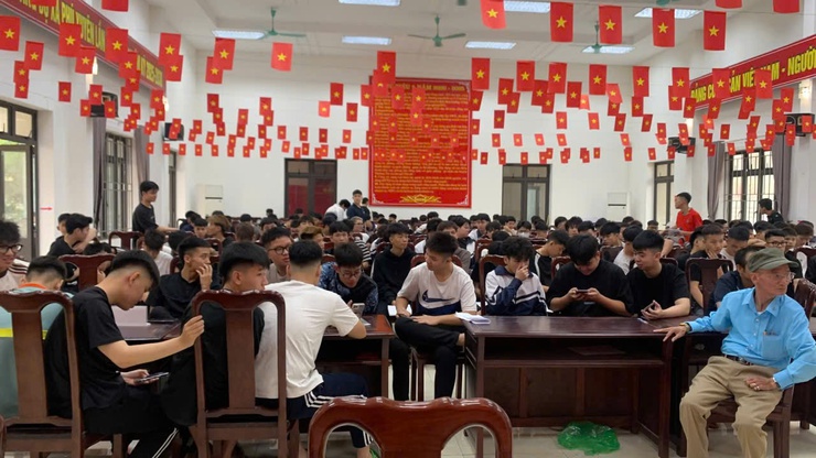 Phú Xuyên tổ chức đăng ký nghĩa vụ quân sự năm 2026 bảo đảm nghiêm túc, đúng quy định- Ảnh 3.