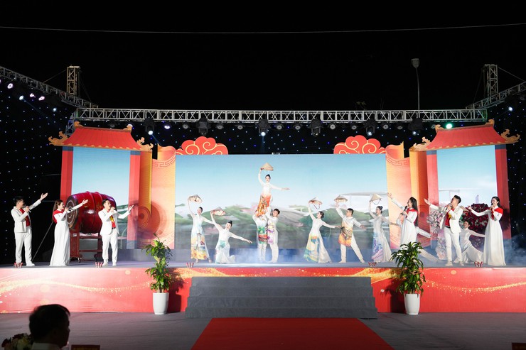 QUỐC OAI KHAI HỘI CHÙA THẦY 2026: ĐÁNH THỨC DI SẢN, LAN TỎA HỒN THIÊNG XỨ ĐOÀI- Ảnh 18.