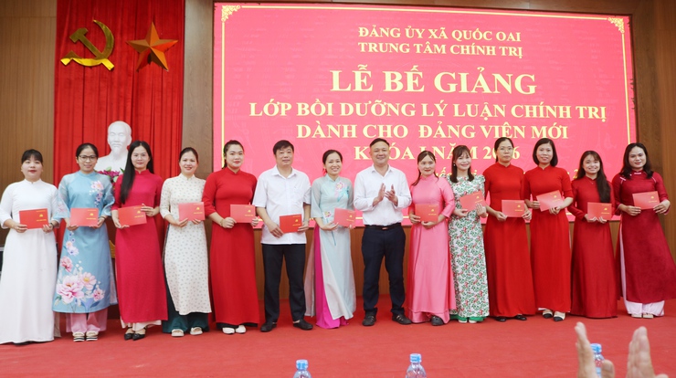 Bế mạc lớp bồi dưỡng đảng viên mới: khẳng định bản lĩnh, nuôi dưỡng khát vọng cống hiến- Ảnh 6.