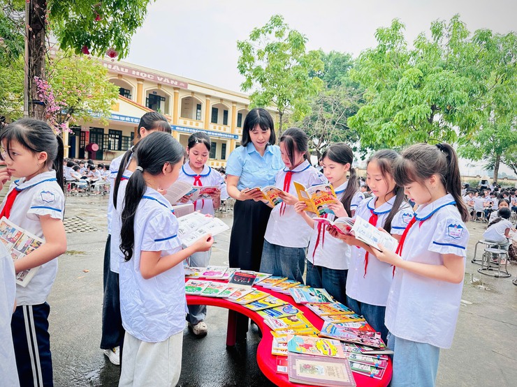 Ngày hội đọc sách – Lan tỏa văn hóa đọc tại Trường Tiểu học Vật Lại- Ảnh 4.
