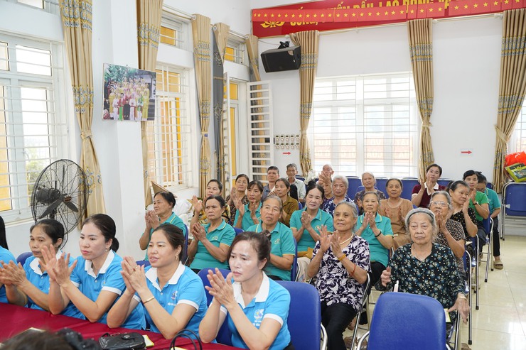 Ra mắt mô hình phân loại rác thải tại nguồn thôn Từ Thuận - xã Chuyên Mỹ- Ảnh 2.