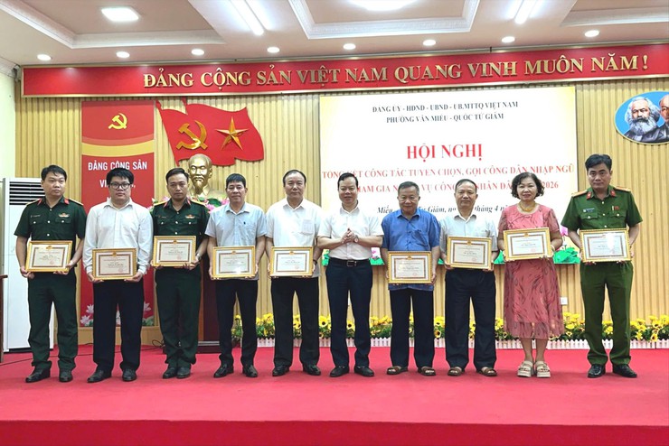 PHƯỜNG VĂN MIẾU - QUỐC TỬ GIÁM BẢO ĐẢM CÔNG KHAI, DÂN CHỦ TRONG CÔNG TÁC TUYỂN QUÂN- Ảnh 2.