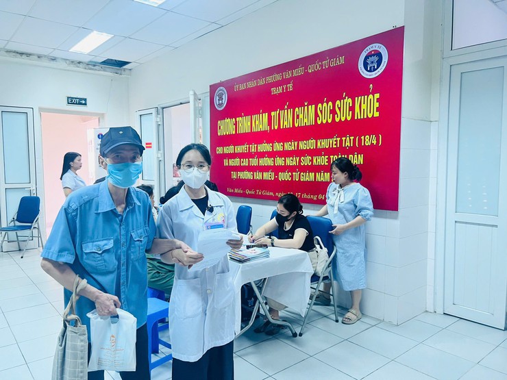 PHƯỜNG VĂN MIẾU - QUỐC TỬ GIÁM TRIỂN KHAI CHUỖI HOẠT ĐỘNG CHĂM SÓC SỨC KHOẺ TOÀN DÂN- Ảnh 3.
