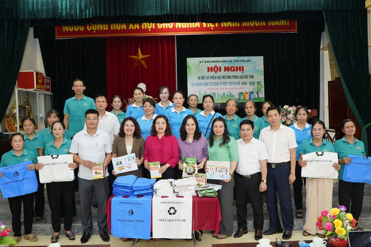 Ra mắt mô hình phân loại rác thải tại nguồn thôn Từ Thuận - xã Chuyên Mỹ- Ảnh 1.