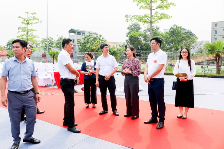 ĐOÀN KIỂM TRA LIÊN NGÀNH THÀNH PHỐ KHẢO SÁT, LÀM VIỆC VỀ CÔNG TÁC TỔ CHỨC LỄ HỘI TẠI QUỐC OAI- Ảnh 9.