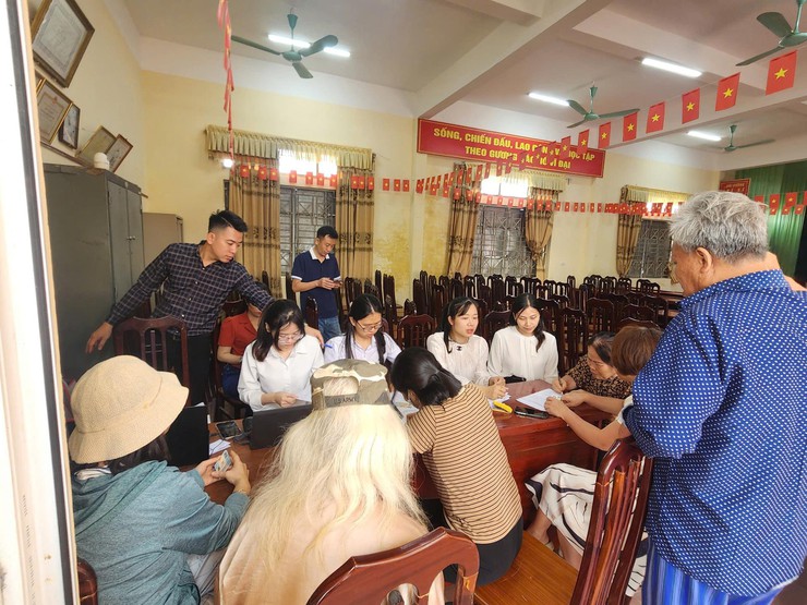 Chi nhánh số 11: Dấu ấn tận tâm trong tuần cao điểm "đưa dịch vụ công đến tận nhà"- Ảnh 1.