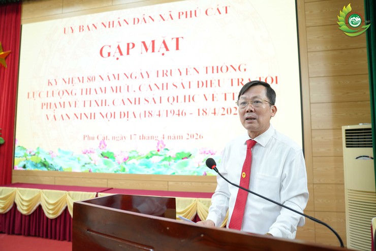 Phú Cát gặp mặt kỷ niệm 80 năm ngày truyền thống các lực lượng trong Công an nhân dân- Ảnh 4.