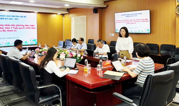 Đồng chí Vũ Thị Thành làm việc với Thường trực HĐND và cơ quan chuyên trách phường Bồ Đề- Ảnh 2.