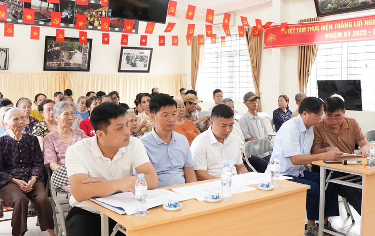 Xã Bát Tràng lấy ý kiến nhân dân về phương án giải tỏa, di dời chợ sáng Bát Tràng- Ảnh 2.