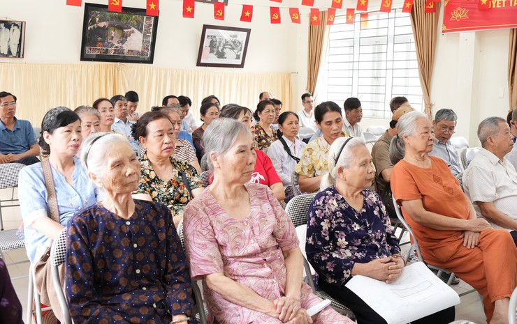 Xã Bát Tràng lấy ý kiến nhân dân về phương án giải tỏa, di dời chợ sáng Bát Tràng- Ảnh 3.