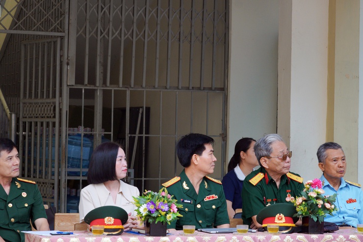 Hội CCB phường Chương Mỹ tổ chức chuyên đề giáo dục truyền thống lịch sử cho học sinh Trường THCS Đại Yên- Ảnh 3.