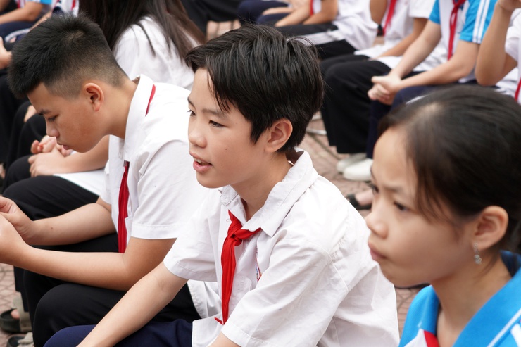 Hội CCB phường Chương Mỹ tổ chức chuyên đề giáo dục truyền thống lịch sử cho học sinh Trường THCS Đại Yên- Ảnh 13.