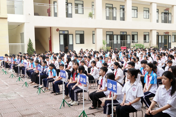 Hội CCB phường Chương Mỹ tổ chức chuyên đề giáo dục truyền thống lịch sử cho học sinh Trường THCS Đại Yên- Ảnh 4.