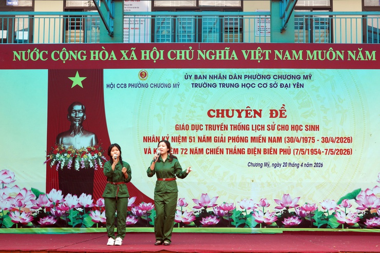 Hội CCB phường Chương Mỹ tổ chức chuyên đề giáo dục truyền thống lịch sử cho học sinh Trường THCS Đại Yên- Ảnh 7.