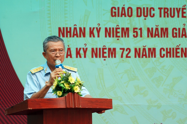 Hội CCB phường Chương Mỹ tổ chức chuyên đề giáo dục truyền thống lịch sử cho học sinh Trường THCS Đại Yên- Ảnh 11.