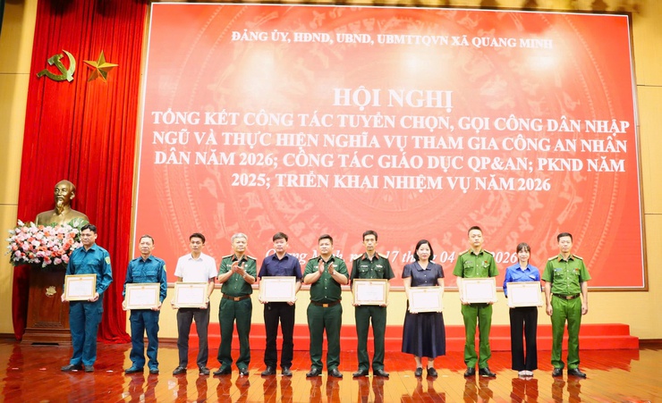 Xã Quang Minh tổng kết công tác tuyển chọn, gọi công dân nhập ngũ năm 2026 và triển khai nhiệm vụ năm 2027- Ảnh 4.
