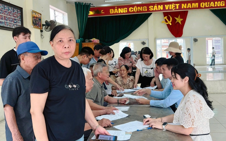 Chi nhánh số 11: Dấu ấn tận tâm trong tuần cao điểm "đưa dịch vụ công đến tận nhà"- Ảnh 2.