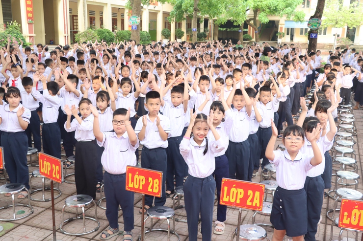 Ấn tượng chương trình “Ngày hội môi trường xanh – lan tỏa văn hóa đọc” tại trường tiểu học Phú Xuyên- Ảnh 7.