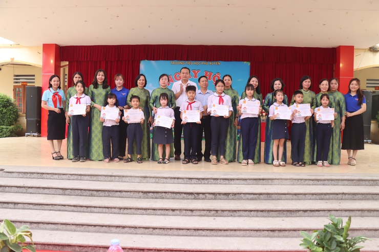 Ấn tượng chương trình “Ngày hội môi trường xanh – lan tỏa văn hóa đọc” tại trường tiểu học Phú Xuyên- Ảnh 18.