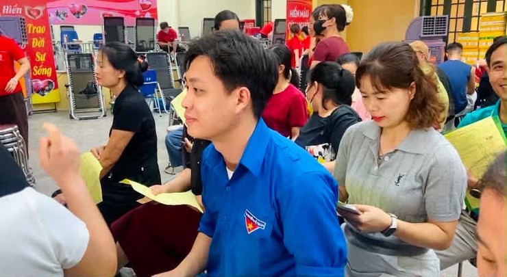 Phúc Thọ: Tiếp nhận 374 đơn vị máu trong đợt hiến máu tình nguyện đầu năm 2026- Ảnh 4.