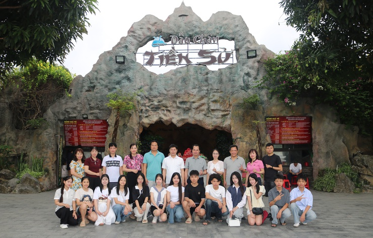 Trường THCS Hợp Thanh thưởng chuyến hành trình về Cố Đô Hoa Lư  cho học sinh giỏi xuất sắc.- Ảnh 5.