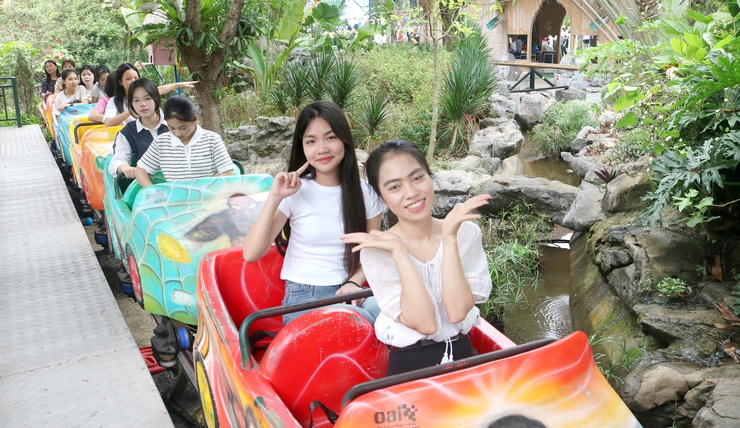 Trường THCS Hợp Thanh thưởng chuyến hành trình về Cố Đô Hoa Lư  cho học sinh giỏi xuất sắc.- Ảnh 7.