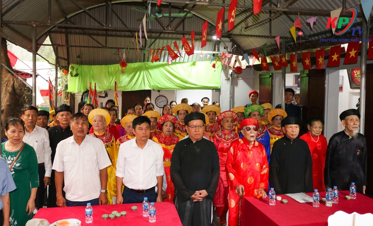 Thôn Phú Mỹ long trọng tổ chức Lễ đón nhận Bằng xếp hạng Di tích lịch sử - văn hóa cấp Thành phố đối với Đền Phú Trinh- Ảnh 1.