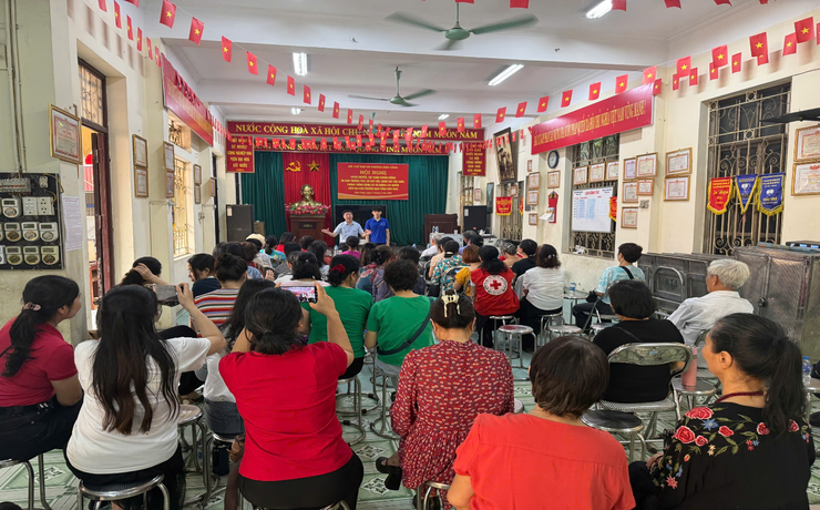 Câu chuyện từ những buổi tập huấn sơ cấp cứu và phòng chống tai nạn thương tích tại phường Định Công- Ảnh 1.