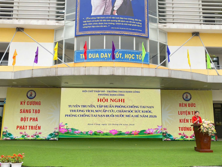 Câu chuyện từ những buổi tập huấn sơ cấp cứu và phòng chống tai nạn thương tích tại phường Định Công- Ảnh 4.